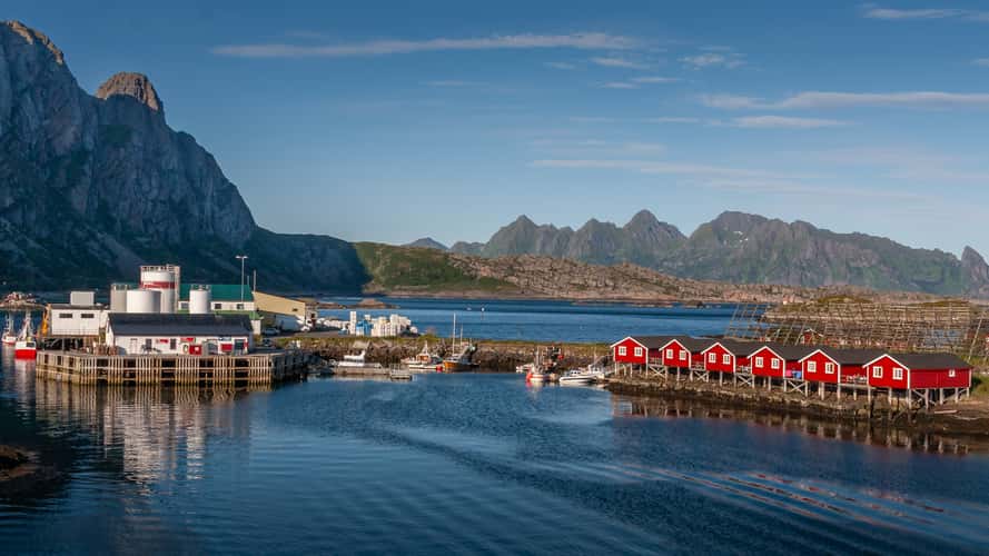 Svolvær Rorbuer from the bridge
