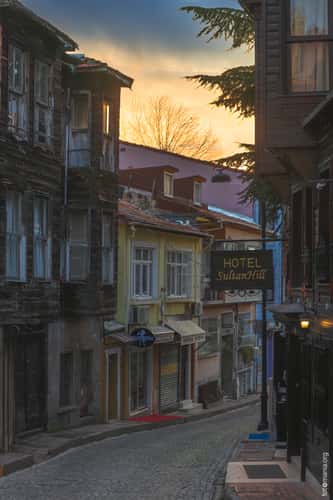 Tavukhane Street