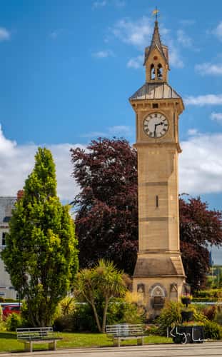 The Four Faced Liar, Barnstaple
