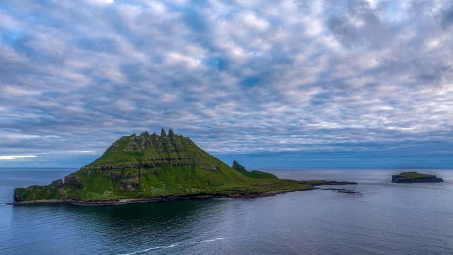 Tindhólmur, Faroe Islands