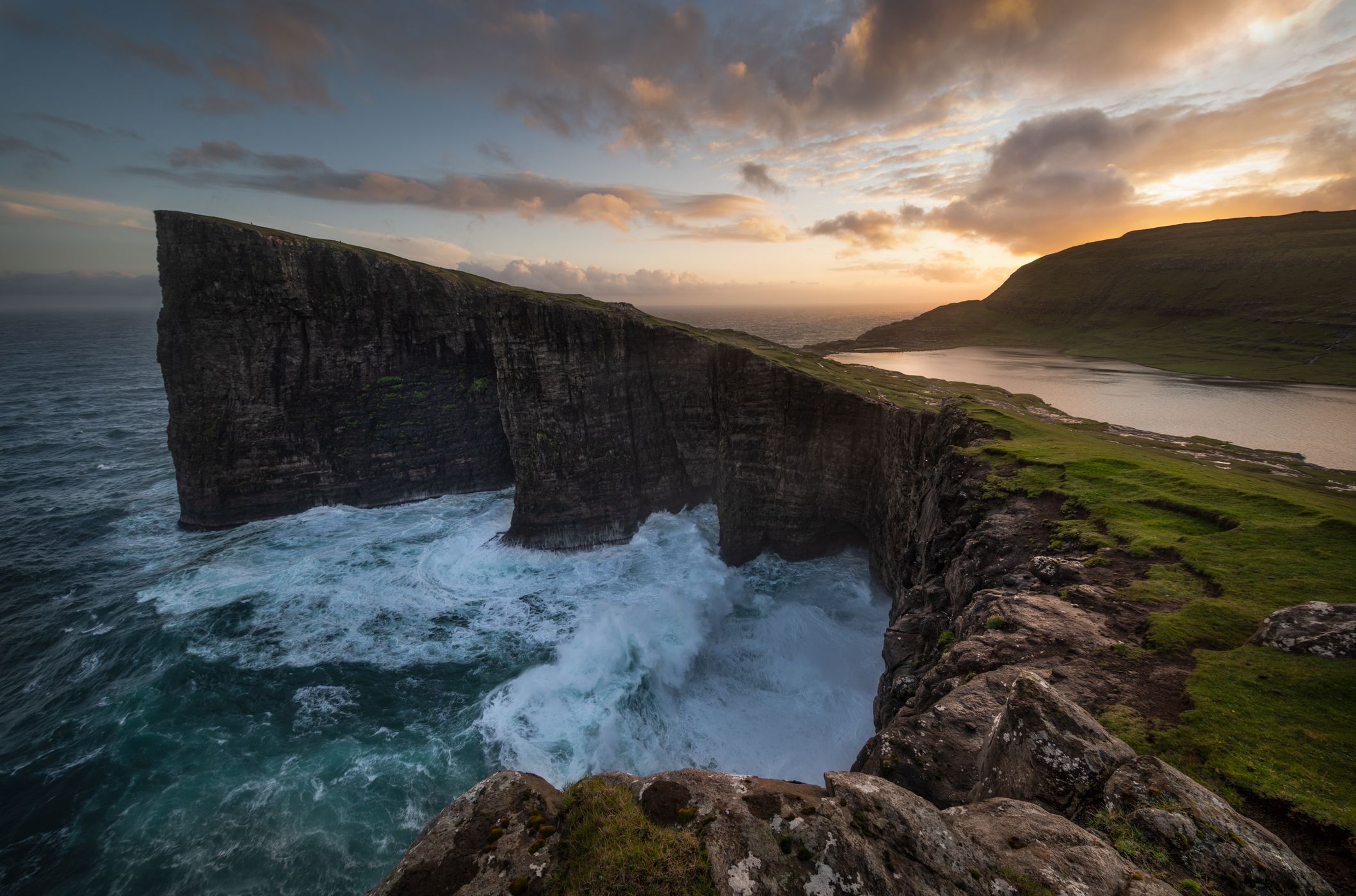 Trælanípa, Faroe Islands
