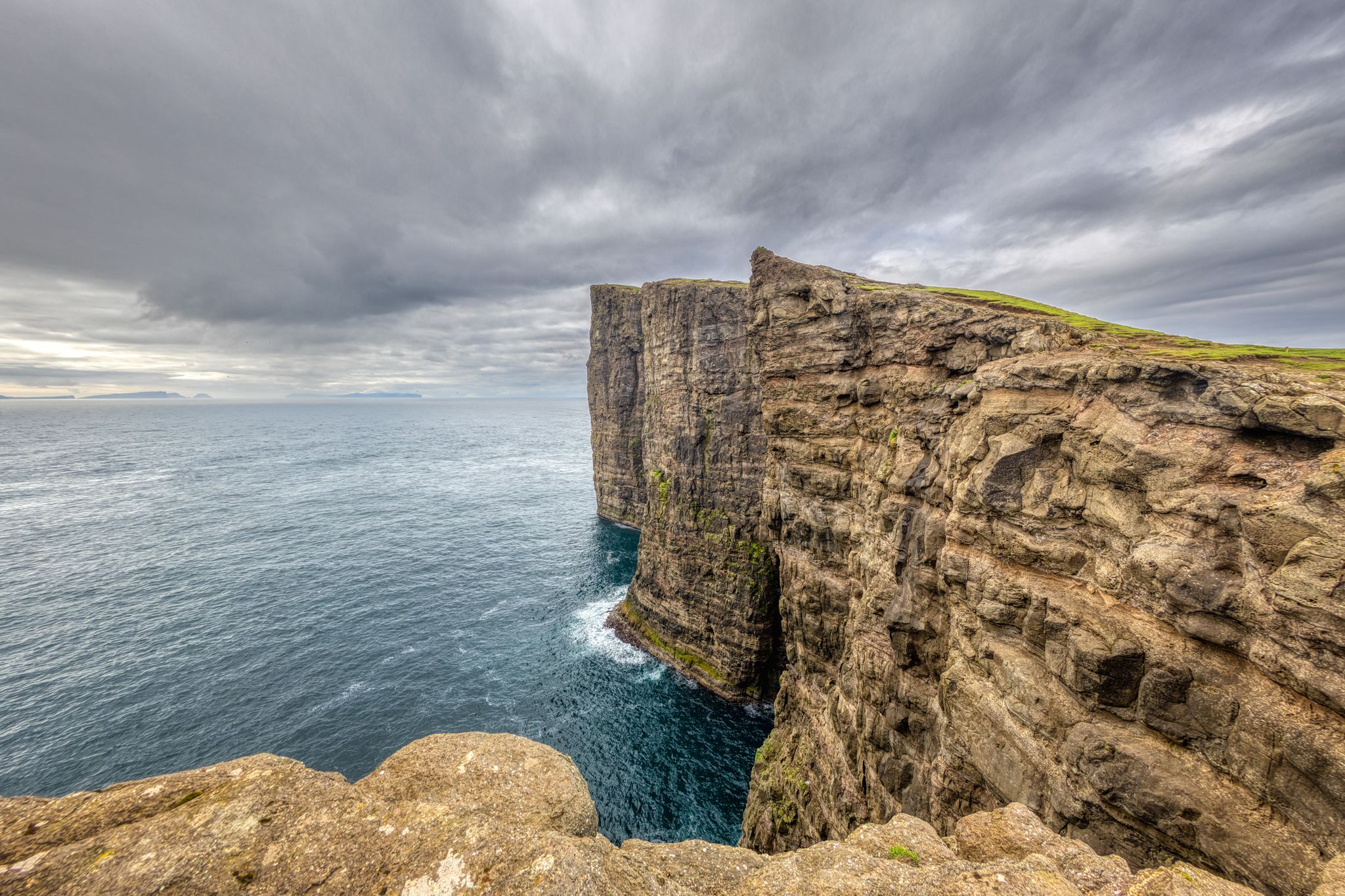 Trælanípa, Faroe Islands