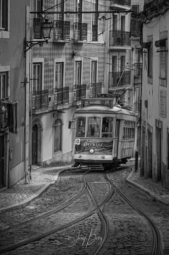 Tram 28