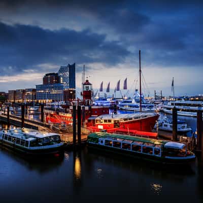 Überseebrücke (Elbphilharmonie view), Germany