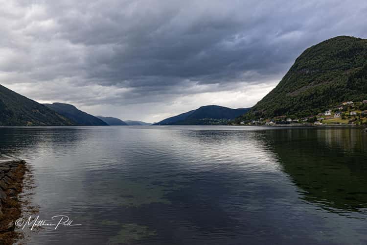 Blick auf den Eidsfjord von Nordfjordeid.