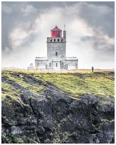 Dyrhólaey cliffs - view on lighthouse