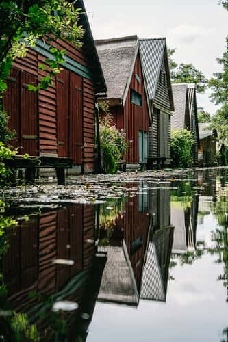 Wooden houses on the Havel