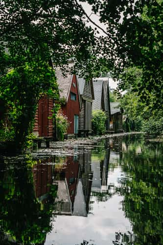Wooden houses on the Havel