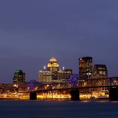 Louisville Skyline View – Indiana Waterfront, USA