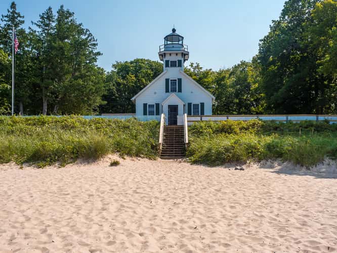 Mission Point Light
