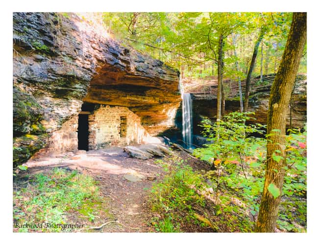 Moonshiners cave