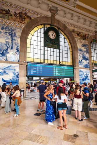 São Bento railway station
