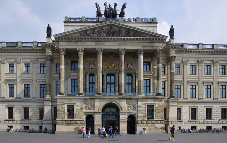 Schlossarkaden