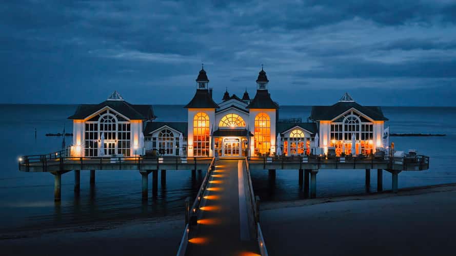 Sellin Pier front view