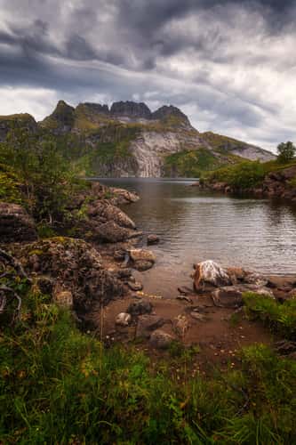 Stuvdalsvatnet, Sørvågen