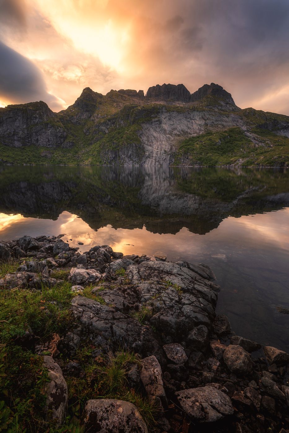 Stuvdalsvatnet, Sørvågen, Norway