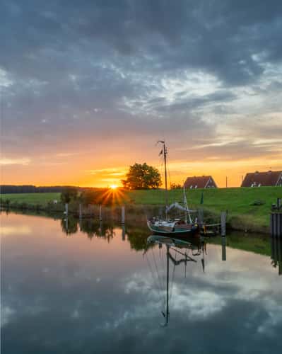Alter Hafen in Hooksiel