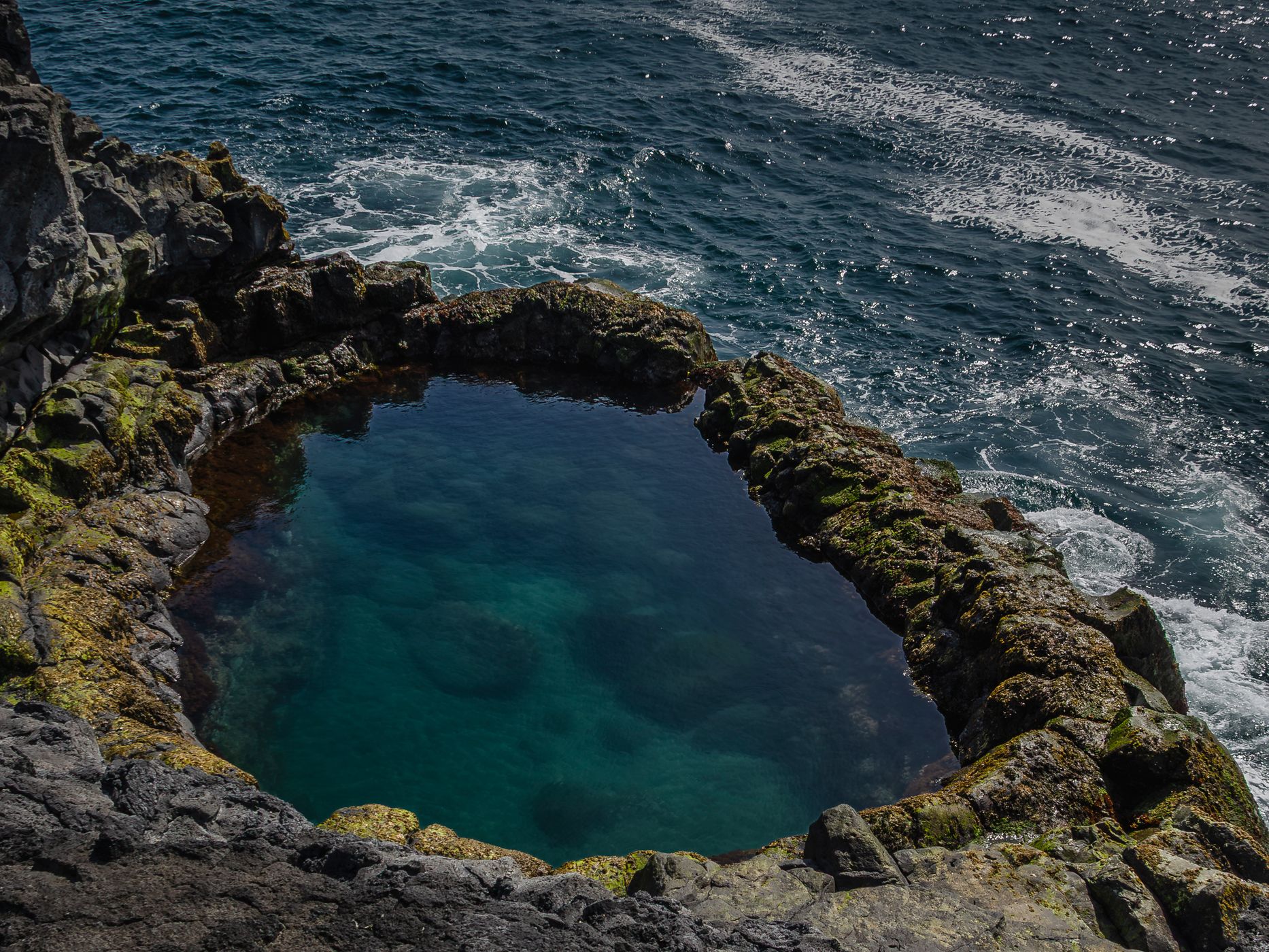 Brimketill Lava Rock Pool, Iceland