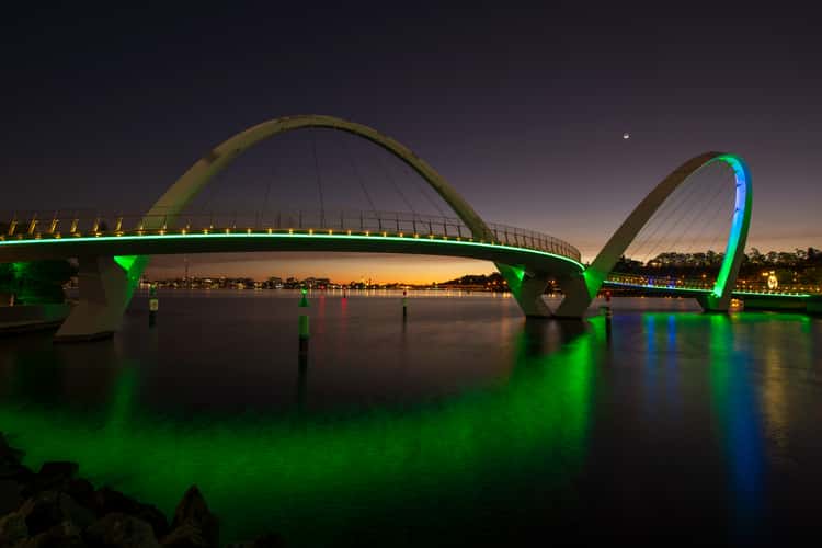 Elizabeth Quay Bridge