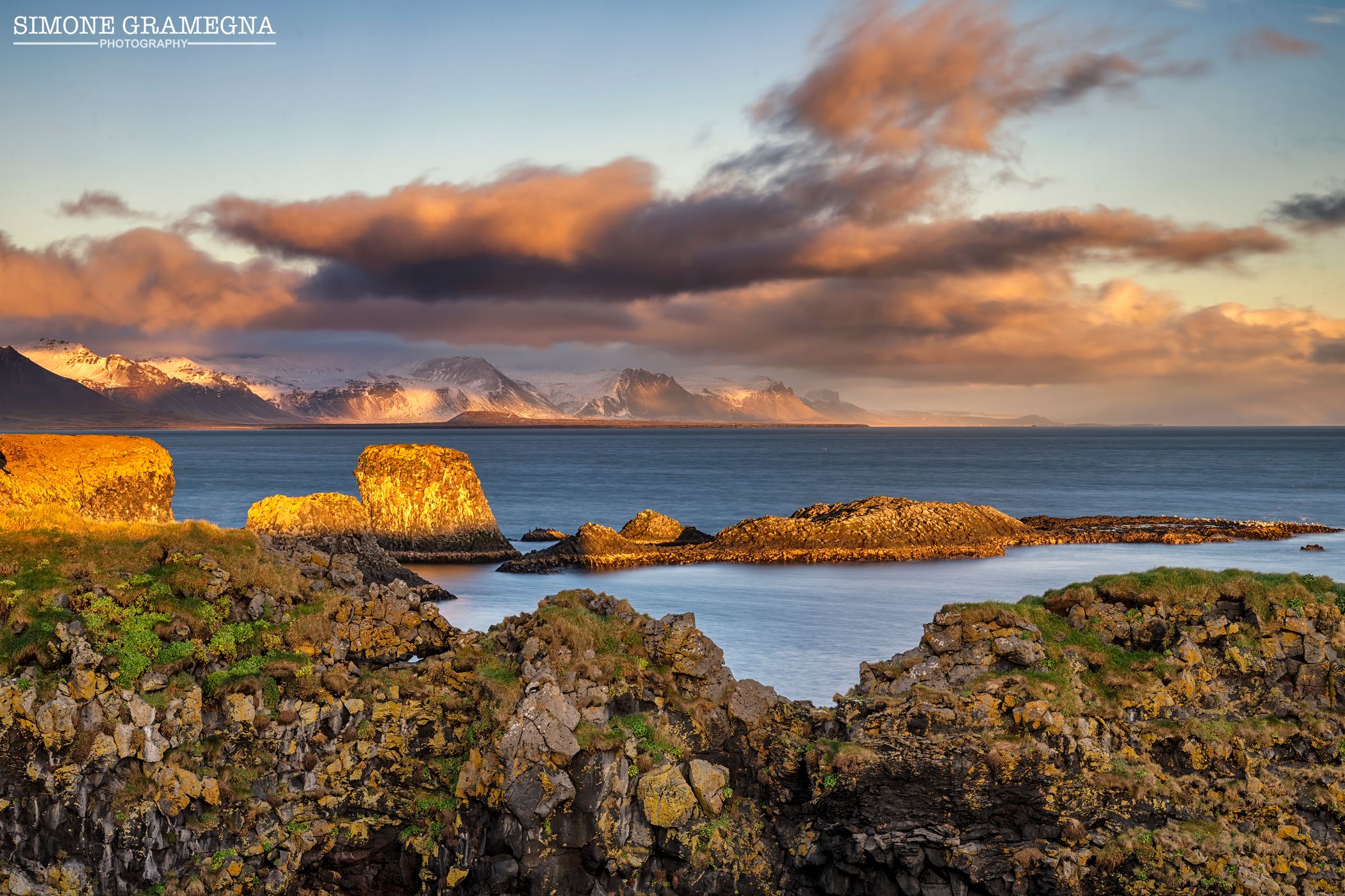 Gatklettur Stone Arch, Arnarstapi, Iceland