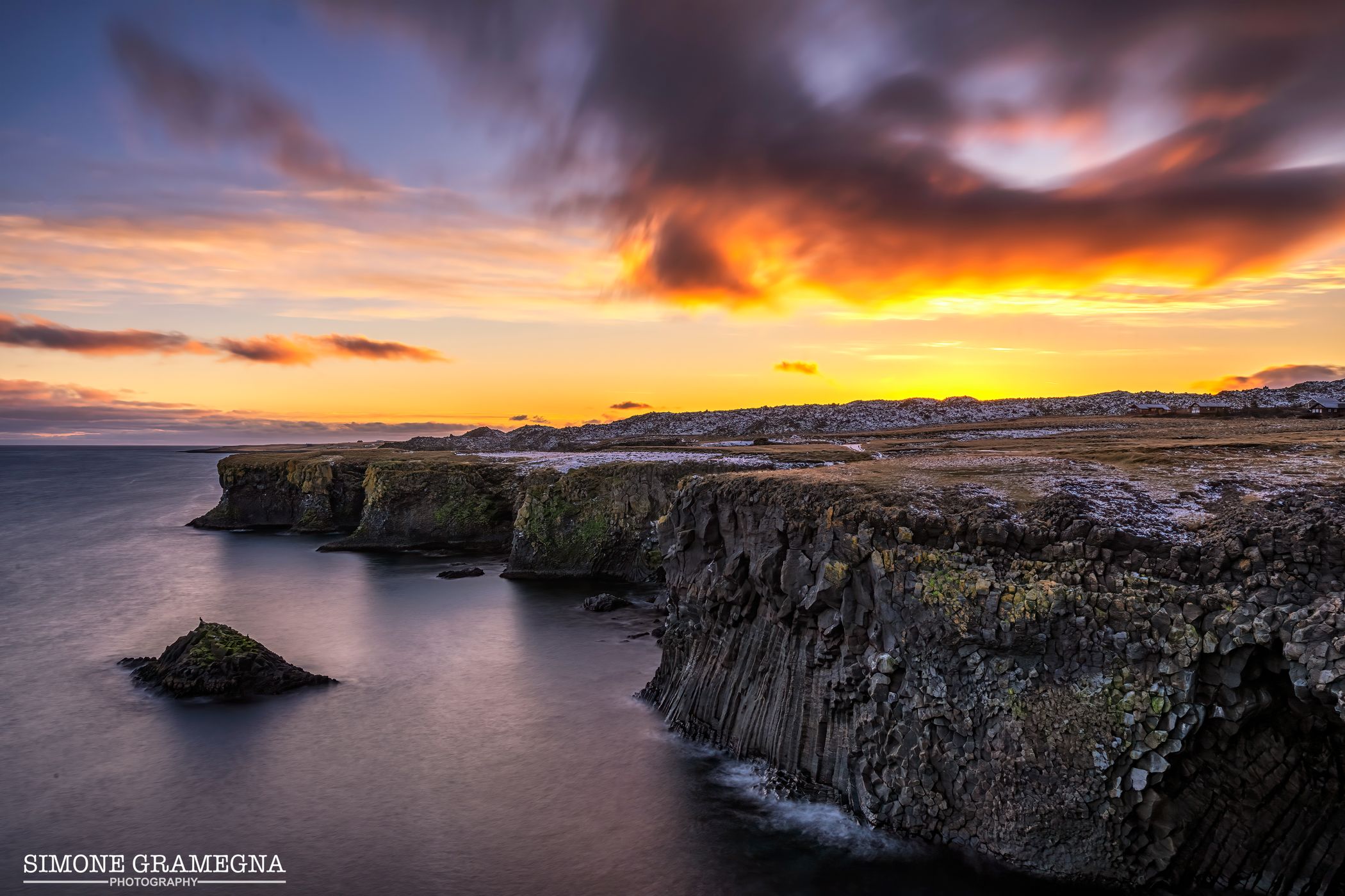 Gatklettur Stone Arch, Arnarstapi, Iceland
