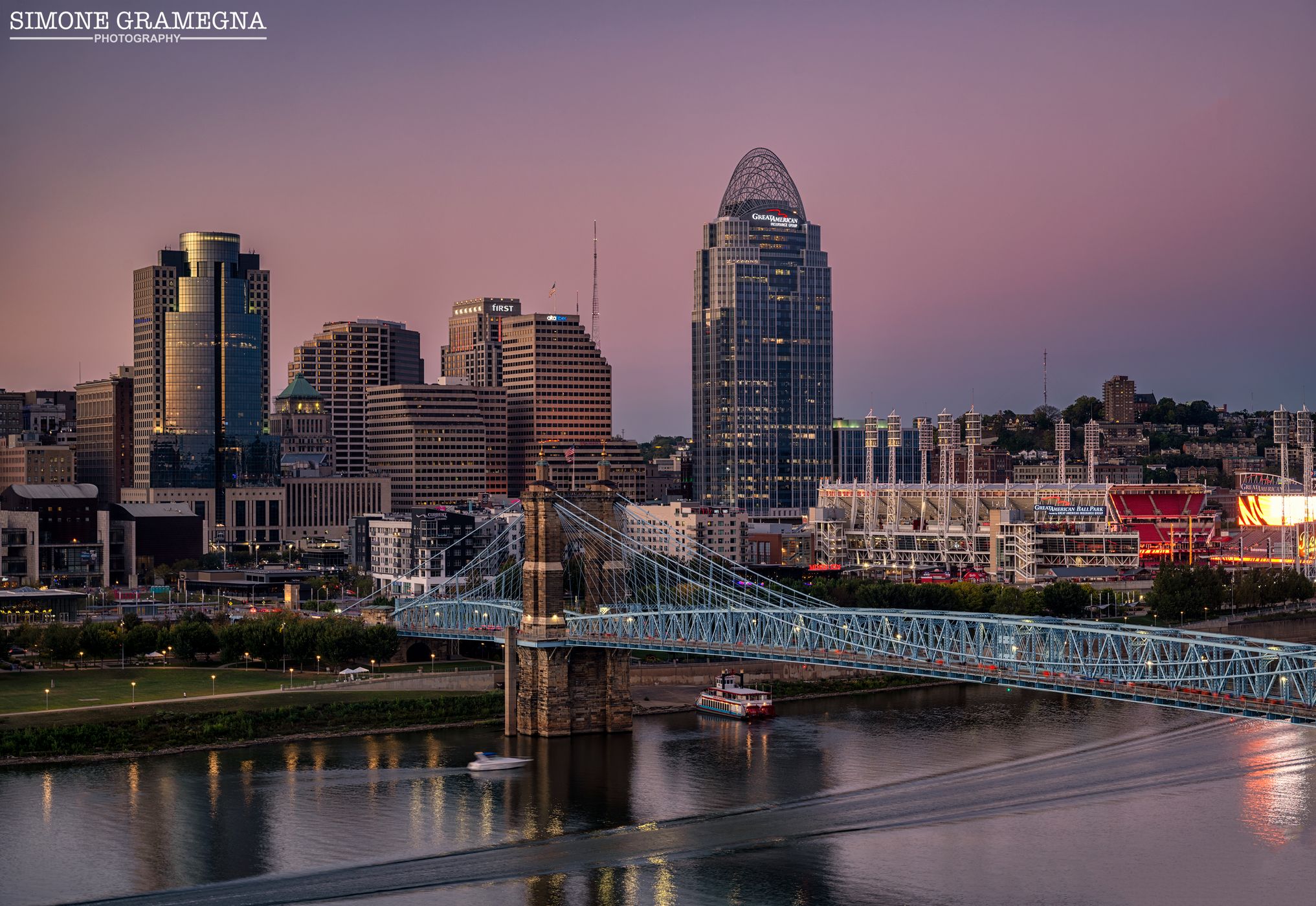 John A. Roebling Suspension Bridge & Cincinnati Skyline, USA