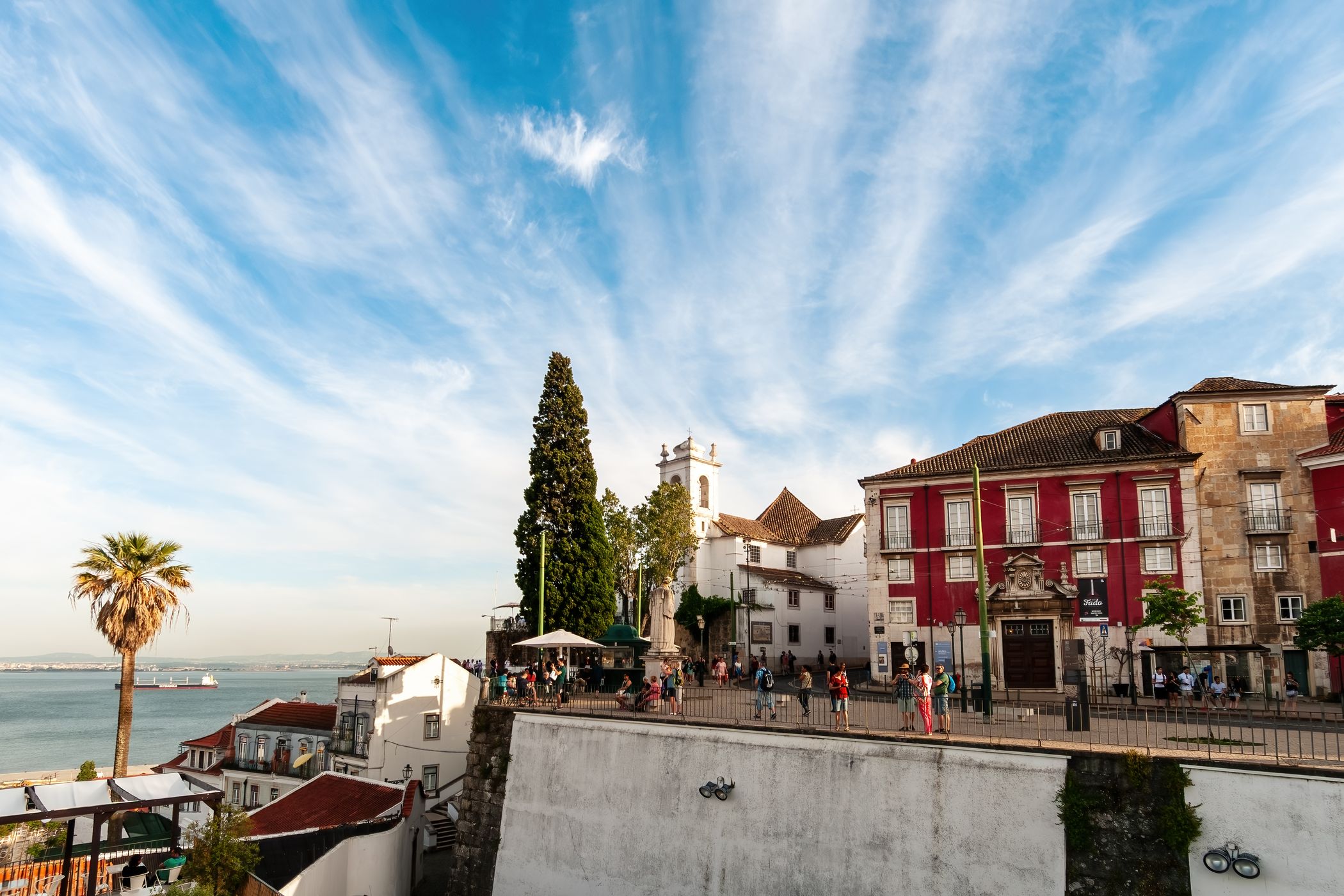 Miradouro Portas do Sol, Portugal