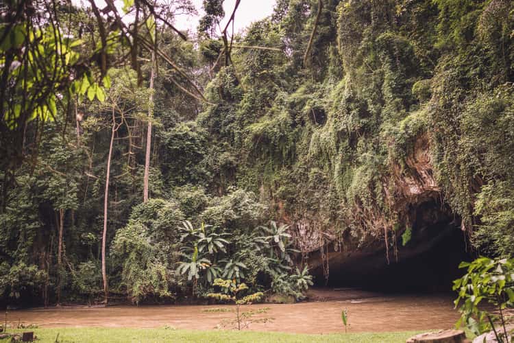 Nam Lod Cave - Thailand