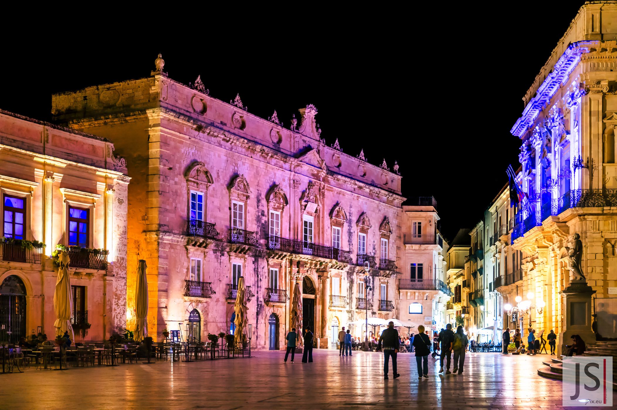Piazza Duomo Syracus, Italy