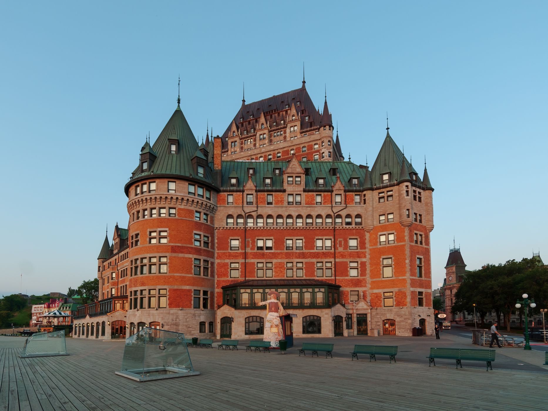 The Frontenac, Canada