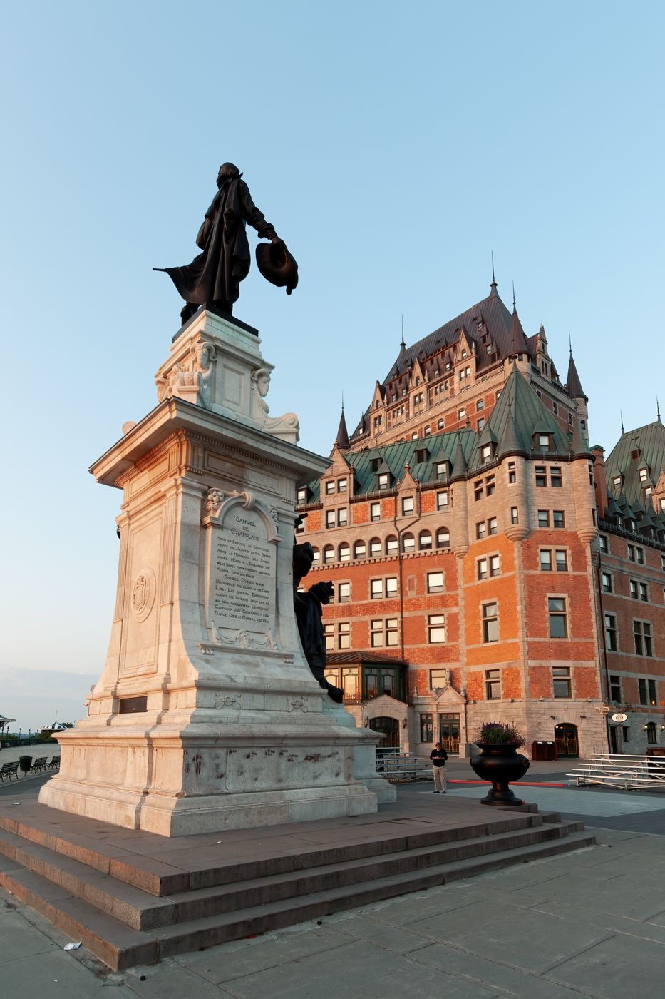 The Frontenac, Canada