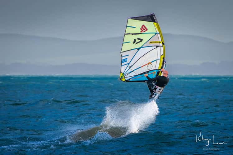 Windsurfing and Wing Foiling at Avon Beach