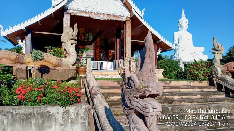 Yai Siddhartha Statue & Temple