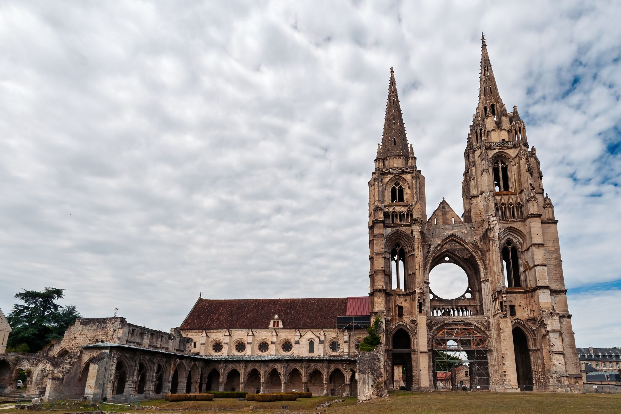 Abbaye Saint-Jean-des-Vignes in Soissons, France