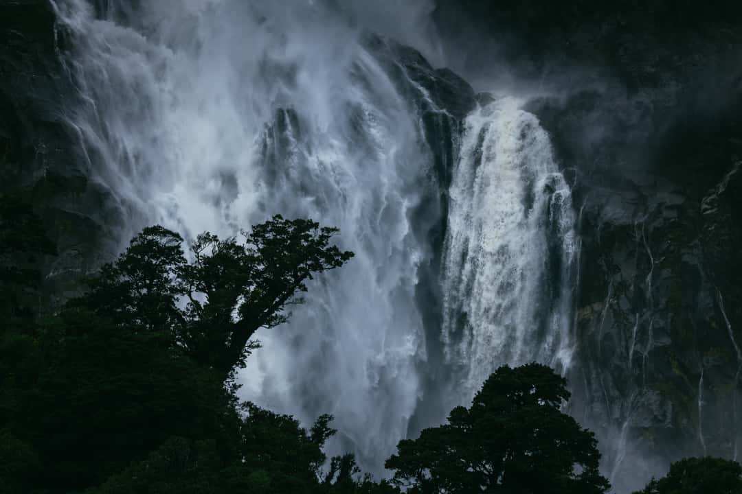 Get the exact geo-position for this spot: Bowen Falls, Milford Sound, Fiordland National Park