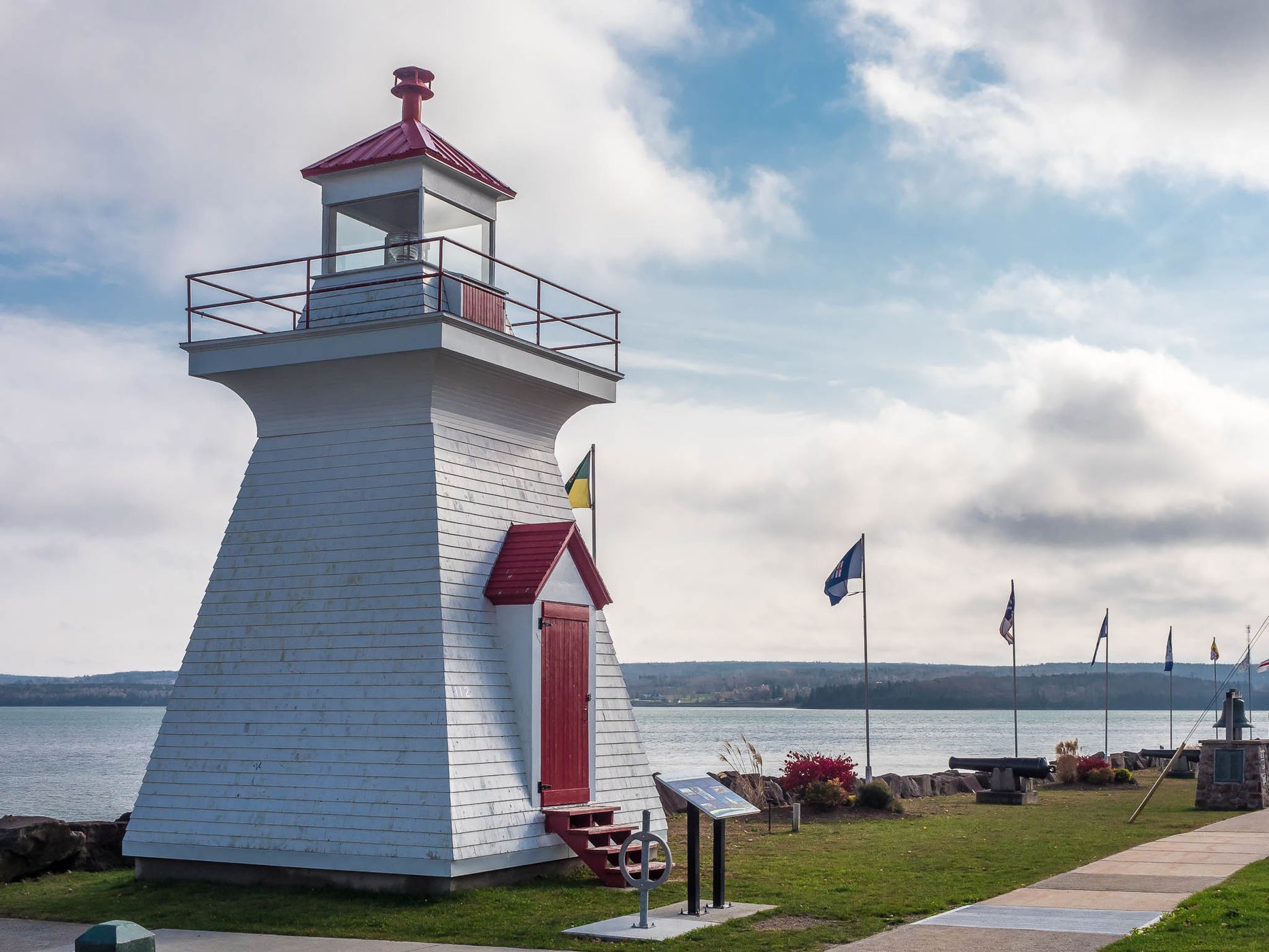 Digby Pier Lighthouse, Canada