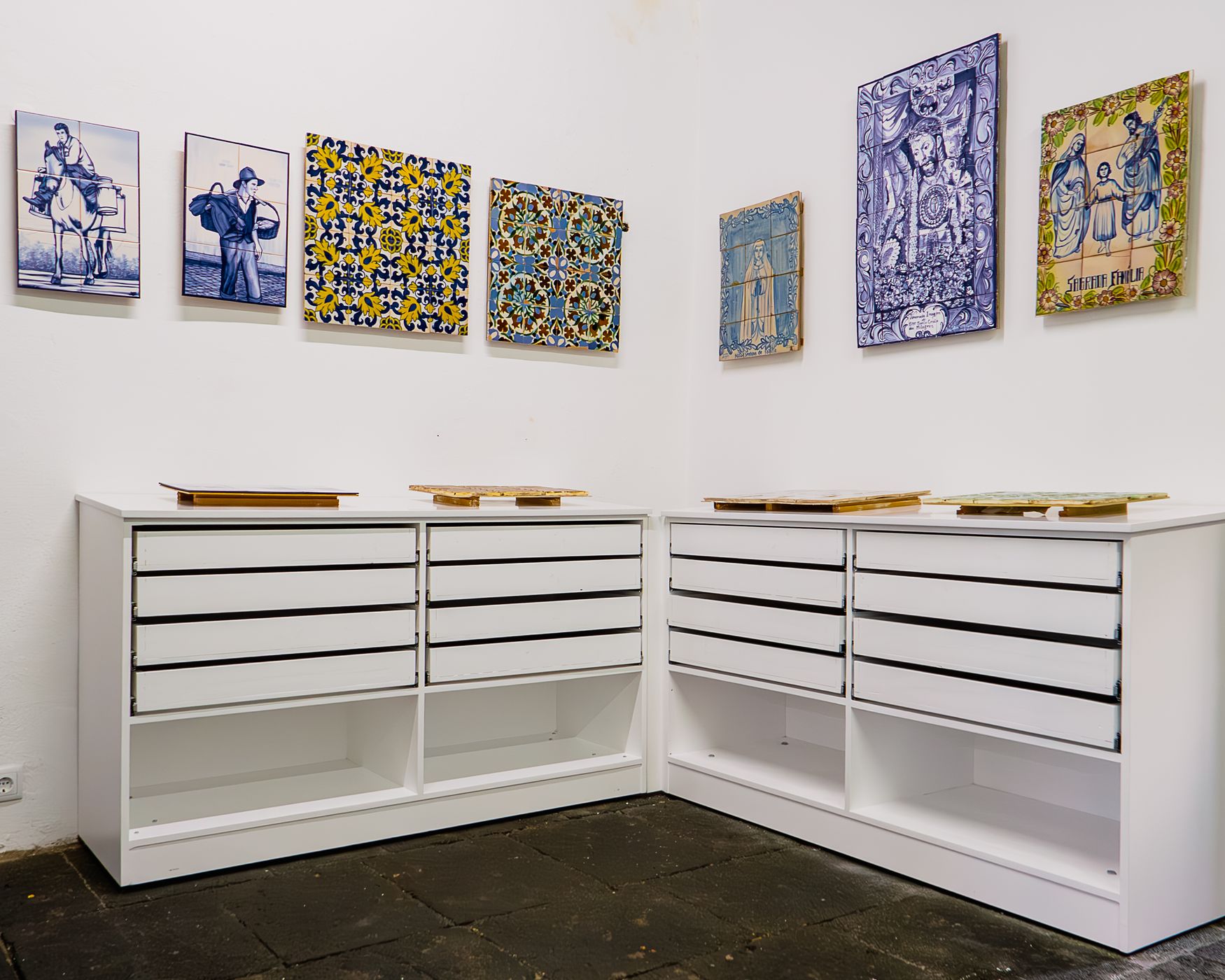 Exposição de azulejos, Portugal