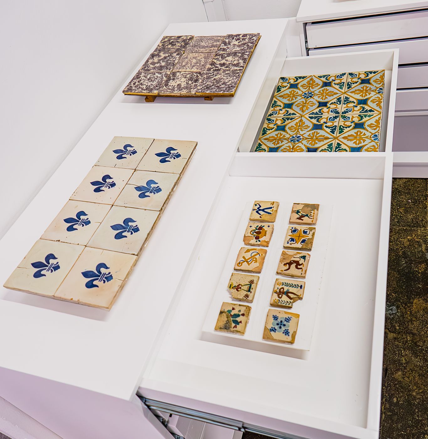 Exposição de azulejos, Portugal