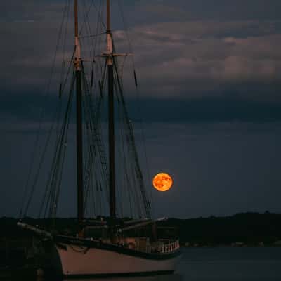 Full moon at Lake Michigan, USA