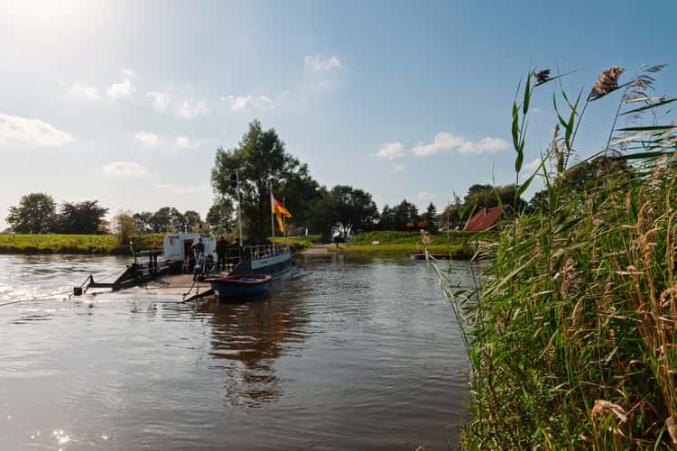 Gräpel Ferry
