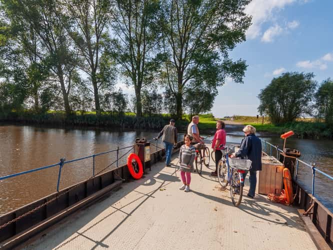 Gräpel Ferry