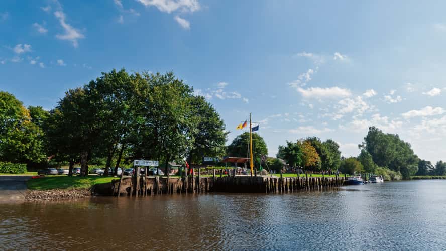 Gräpel Ferry