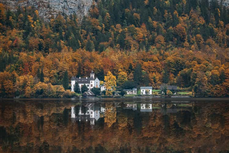 Grub Castle (view from Hallstatt)