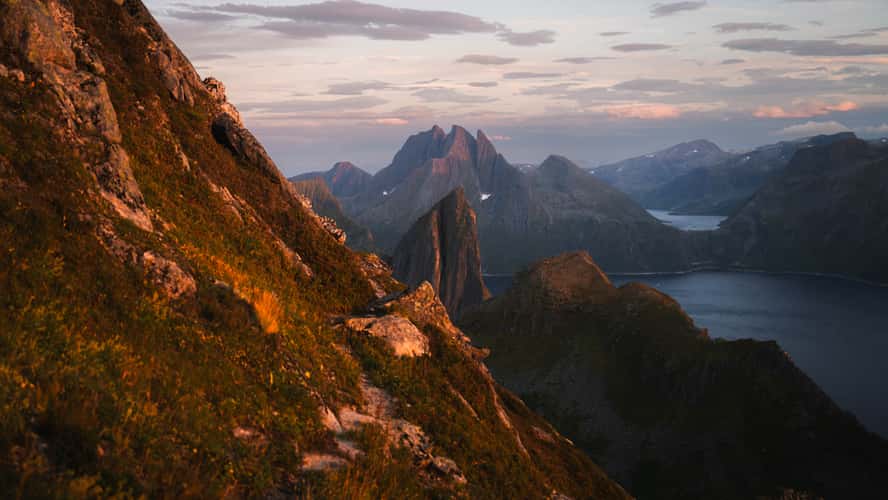 Hike towards Kongeporten