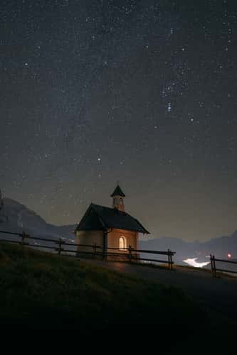 Kirchleitn chapel in front of Watzmann (Berchtesgaden)