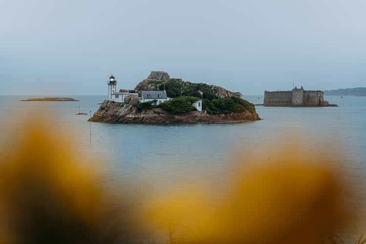Louët island lighthouse