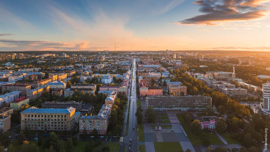 Main street, Petrozavodsk (drone)