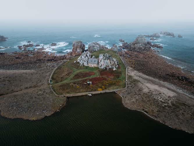 Maison du Gouffre (Drone)