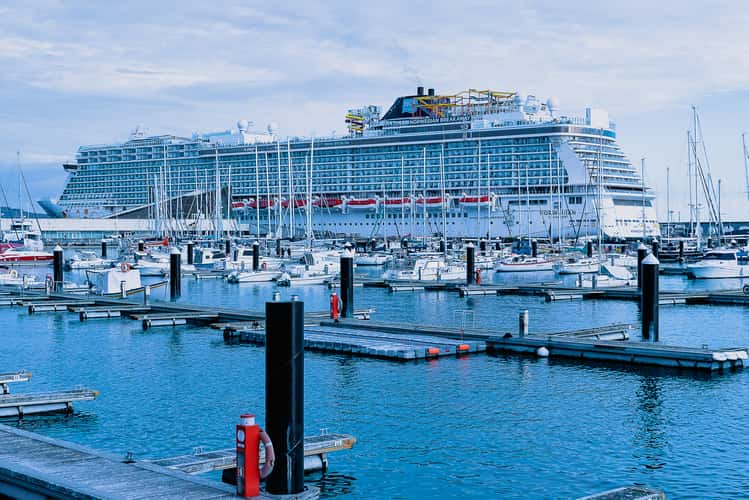 Marina de Ponta Delgada e Porto de navios de cruzeiros