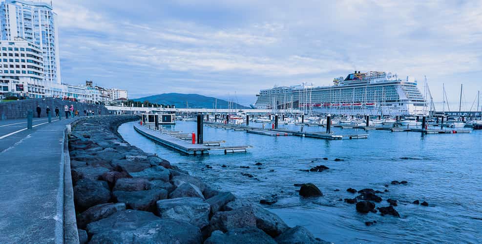 Marina de Ponta Delgada e Porto de navios de cruzeiros